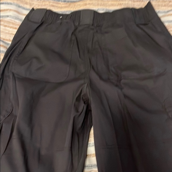 Black Wide-Leg Cargo Pants - Picture 4 of 6